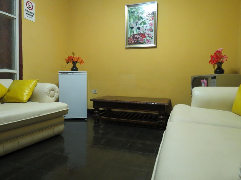 트루히요 Residencial El Sol De Los Pinos B&B 외부 사진