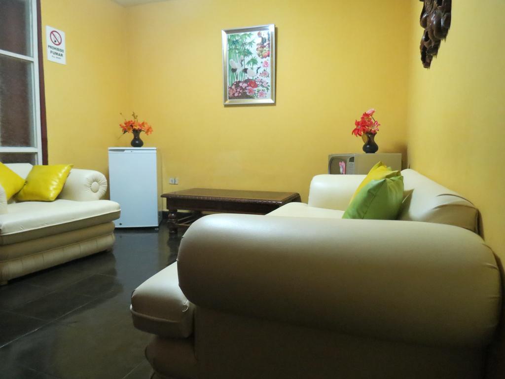 트루히요 Residencial El Sol De Los Pinos B&B 외부 사진
