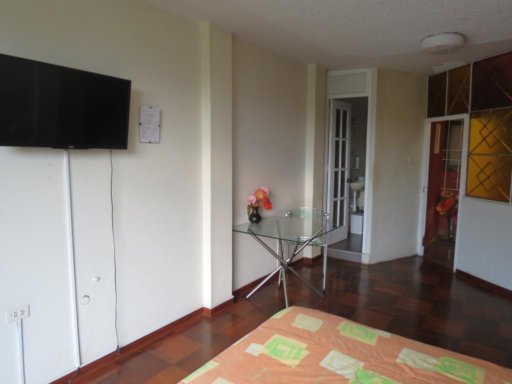 트루히요 Residencial El Sol De Los Pinos B&B 외부 사진