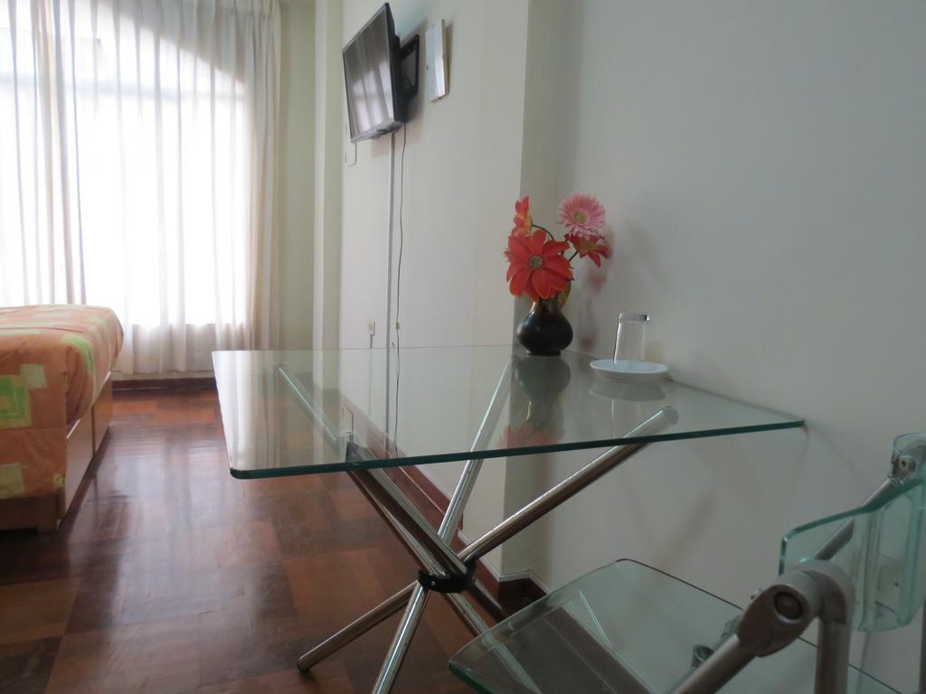 트루히요 Residencial El Sol De Los Pinos B&B 외부 사진