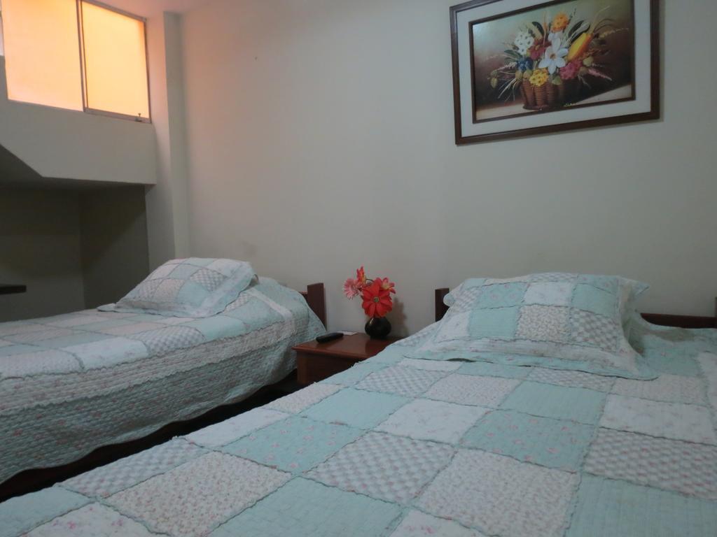 트루히요 Residencial El Sol De Los Pinos B&B 외부 사진