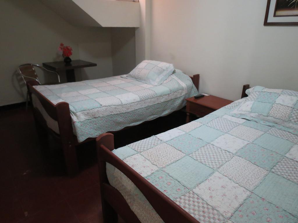 트루히요 Residencial El Sol De Los Pinos B&B 외부 사진