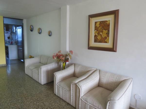 트루히요 Residencial El Sol De Los Pinos B&B 외부 사진