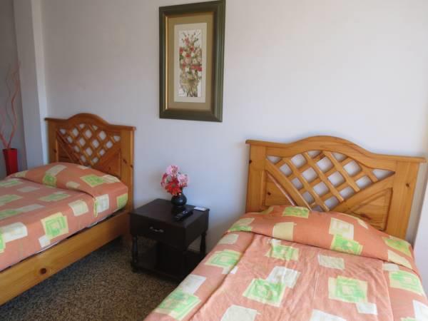 트루히요 Residencial El Sol De Los Pinos B&B 외부 사진