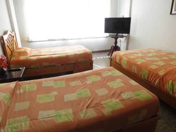 트루히요 Residencial El Sol De Los Pinos B&B 외부 사진