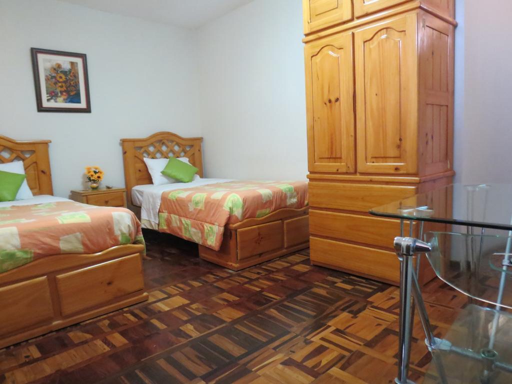 트루히요 Residencial El Sol De Los Pinos B&B 외부 사진