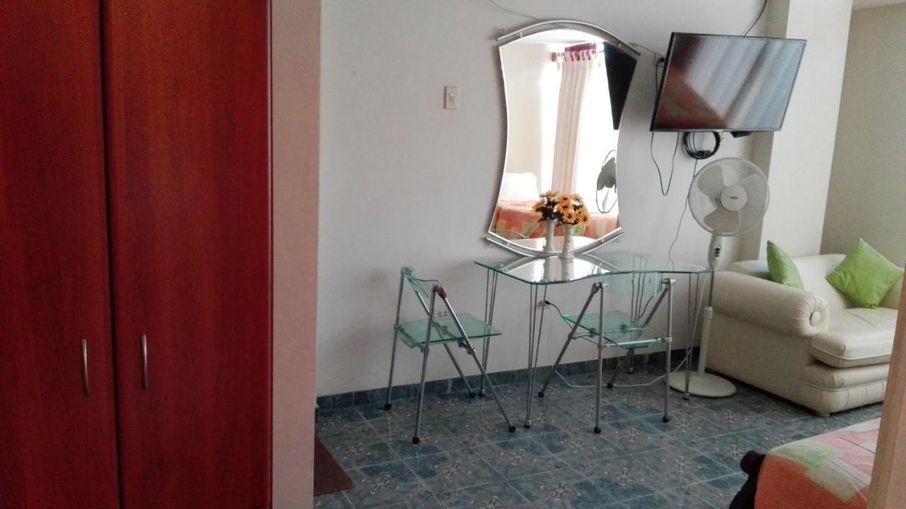 트루히요 Residencial El Sol De Los Pinos B&B 외부 사진
