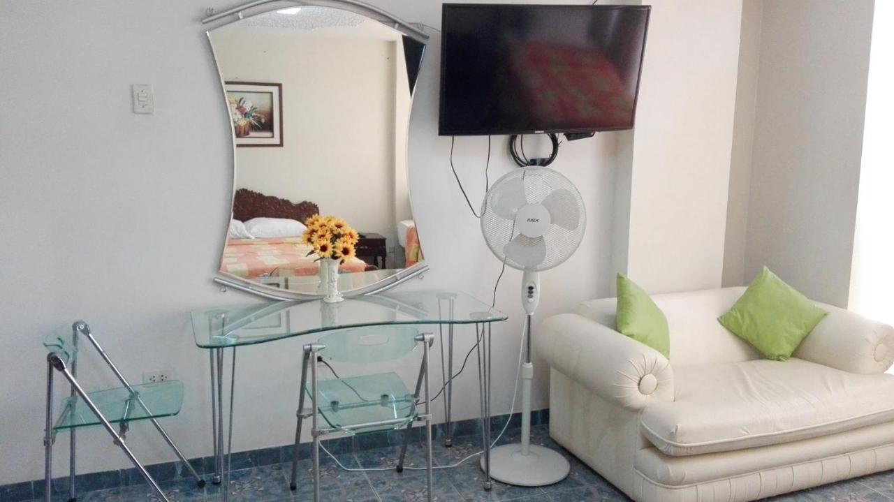 트루히요 Residencial El Sol De Los Pinos B&B 외부 사진